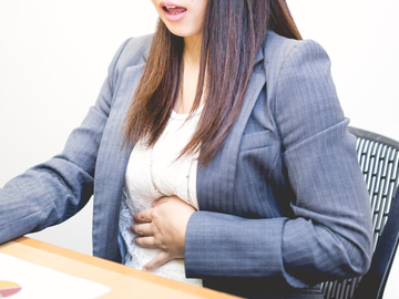 つらい便秘を解消！ツボから食べ物まで有効な改善方法まとめ