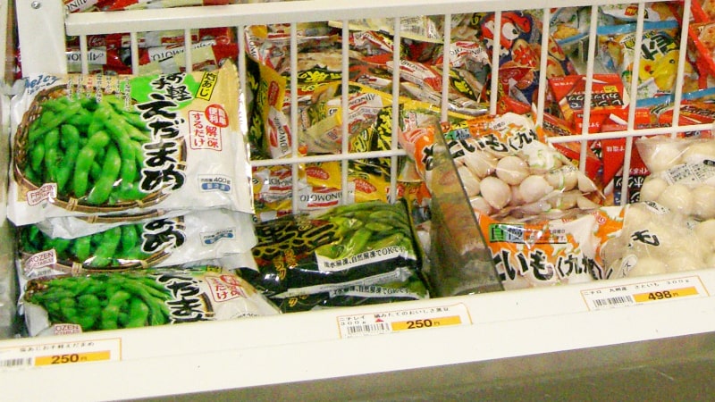 スーパーで売られている冷凍野菜イメージ