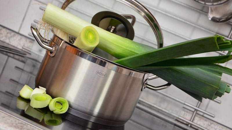 野菜の下茹でイメージ