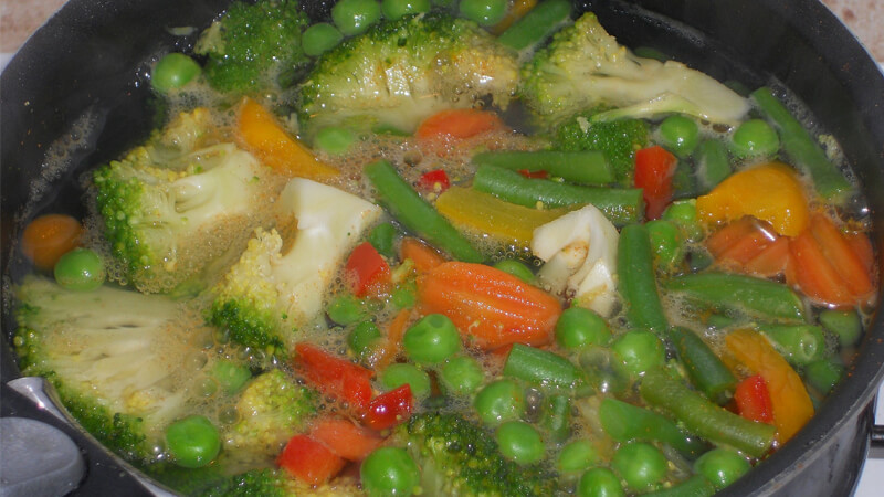 野菜をゆでるイメージ