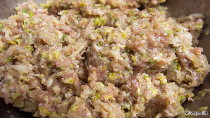 全ての具材と調味料を混ぜたイメージ